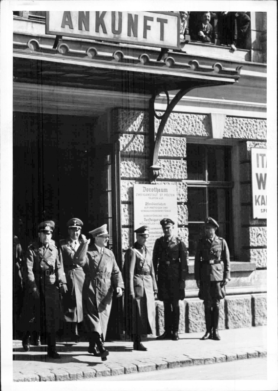Hitler in St. Pölten